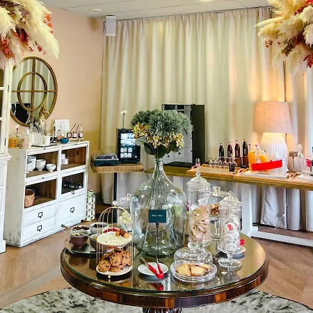 Relais Et Chateaux Thalasso & Ile De La Lagune ホテル