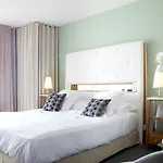 Relais Et Chateaux Thalasso & Ile De La Lagune מלון