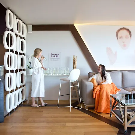 Relais Et Chateaux Thalasso & Ile De La Lagune Hotel 5*